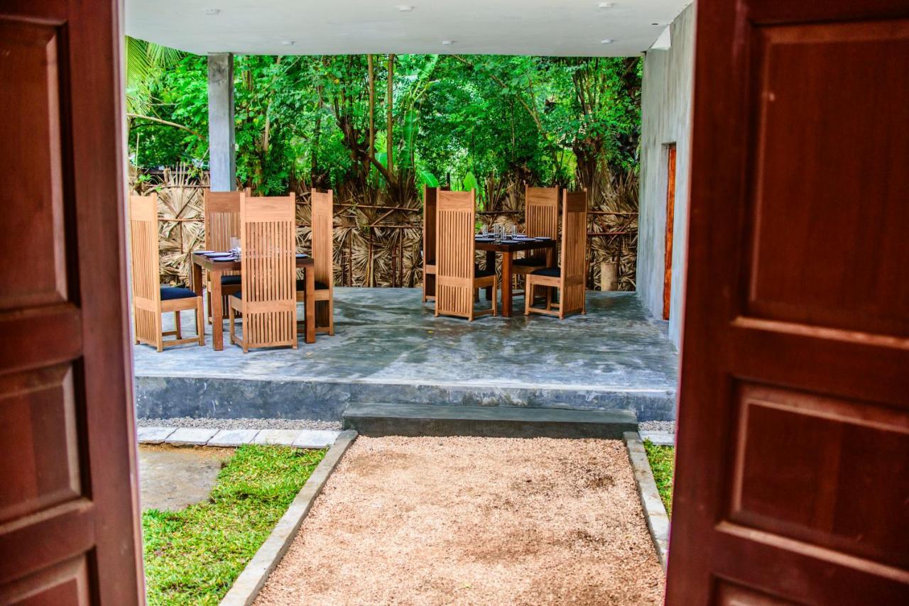 Hotel Thambu Illam Jaffna Exterior foto