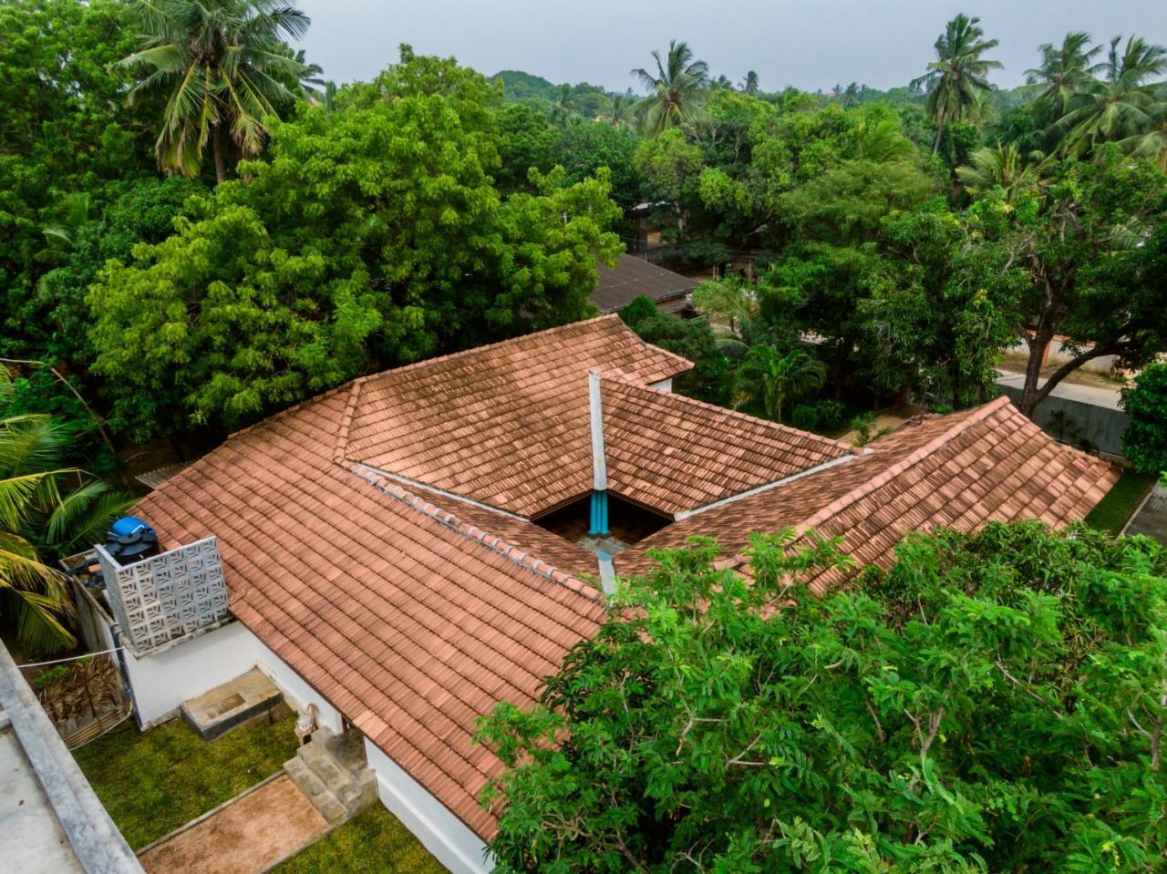 Hotel Thambu Illam Jaffna Exterior foto