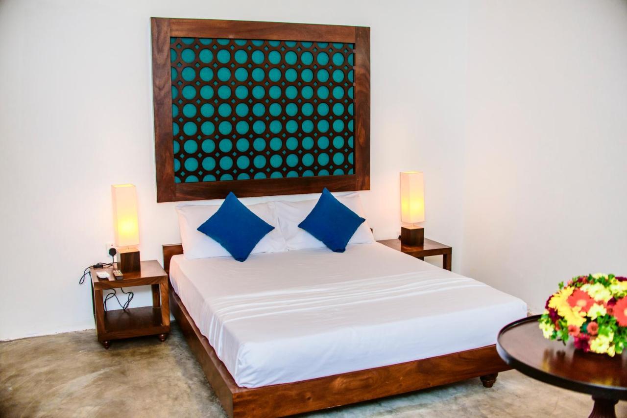 Hotel Thambu Illam Jaffna Exterior foto