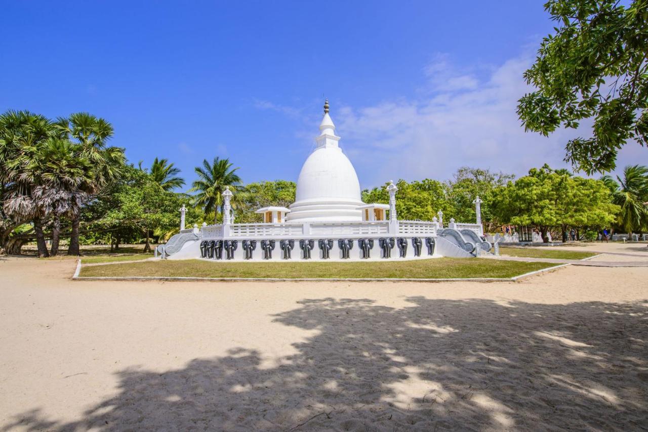Hotel Thambu Illam Jaffna Exterior foto