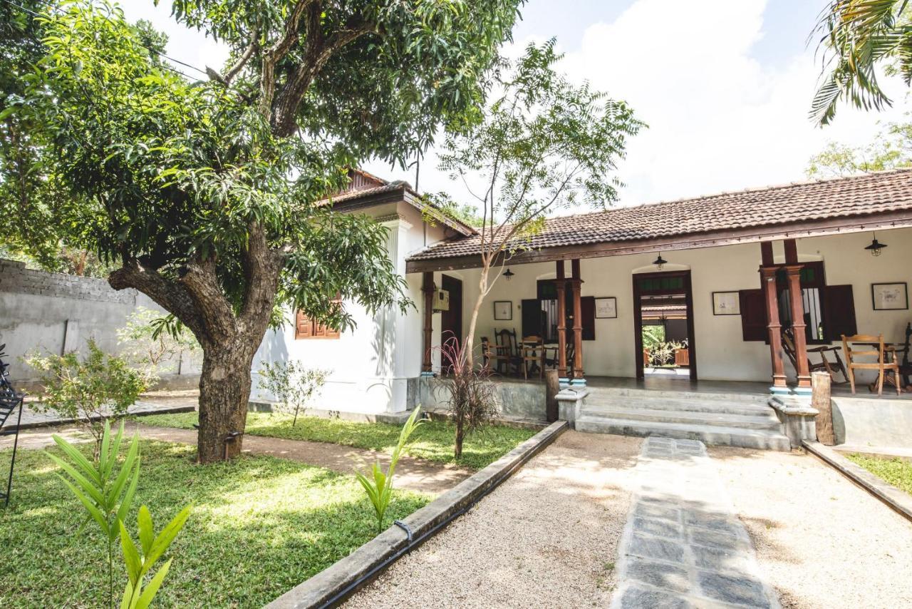 Hotel Thambu Illam Jaffna Exterior foto